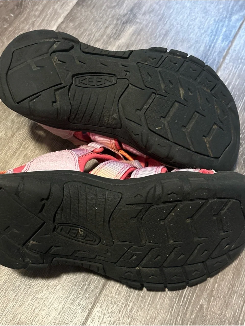 Keen Girls Rubber Toe Newport Hiking Walking Sandals Size 1 Pink Multi